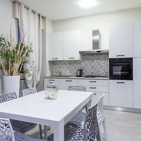 Lm House Lonato del Garda